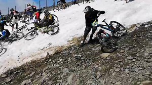 Straight up carnage! Second wave starting at the Mega! | Chain Reaction Cycles