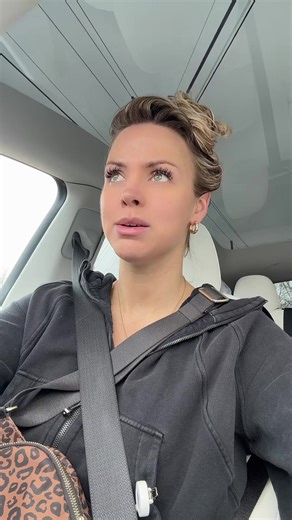 The tales of tall Tori’s tanning problems. #tall #tell Tori #bride #Tanner