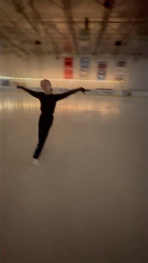 Double loop! #doublelloop #figureskating #dark