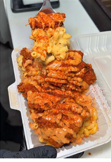 Delicious Fried Chicken and Mac and Cheese in Ontario