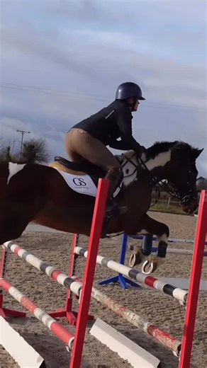 Tina Wallace on Instagram: "We IMPRESSED @teambraggeventing 🙌💙💪 Heheheheh!! I’m on cloud 9!! Absolutely buzzing with our first Badders Prep Sesssion with Alex today ☺️ We were both on Top Form 😜 Remembered & put into practice everything we’ve been taught over the years and truly had the absolute best time with lots of giggles but still lots to take away and work towards for continued improvement which excites me. Working on my position was one of the key things I wanted to focus on today and