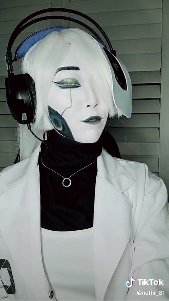 GLaDOS Explains the Morality Core | Portal 2 Cosplay