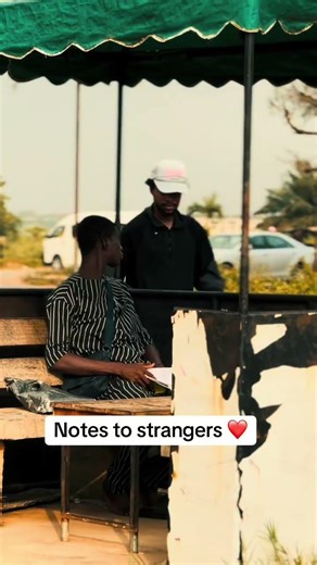 Giving notes to strangers 🥹