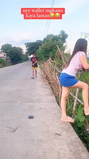 7.4M views · 10K reactions | Peraaa na sana naging bato pa藍浪 naisahan kita fido HAHA #funnyreelsvideo #reelsfacebook #comedyreels #funnymemes #followerseveryone #followersreels #followersreels #facebookviral #facebookpage #facebookreelsviral #facebookviral #everyonefollowers #everyonehighlights #everyoneactive #highlightsシ゚ #highlights #highlightseveryone #goodvibes #StarsEverywhere | Servia Kziah Keren Carating | Facebook