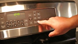 Connecting with GE's new freestanding ranges - Video