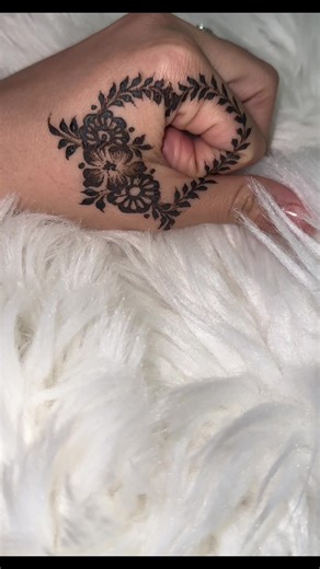 Heart Henna Tutorial | Beautiful Designs for Love and Creativity