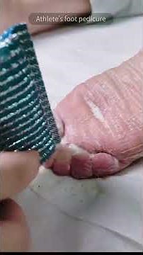 #asmr Scrubbing the feet with a dish scrubber #relax #pedicure #satisfying #asmrsounds #asmrvideo