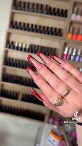 62 reactions | Mano contraria #reelschallengereelschallenge #viralreelschallenge #fypシ #vibes #tendencias2025 #belleza | Aurora Nail Art | Facebook