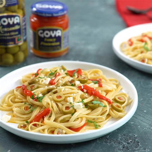 Quickly prepare this delectable 𝗢𝗹𝗶𝘃𝗲𝘀 𝗮𝗻𝗱 𝗣𝗶𝗺𝗶𝗲𝗻𝘁𝗼𝘀 𝗟𝗶𝗻𝗴𝘂𝗶𝗻𝗲 tonight. Season it with intense Latin flavor and enjoy. It’s a perfect meal for life on the go! Share this with your cooking friend. https://bit.ly/3XR3ZCN | Goya Foods
