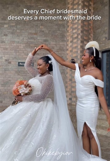 Stunning Bestie Moments in Nigerian Weddings