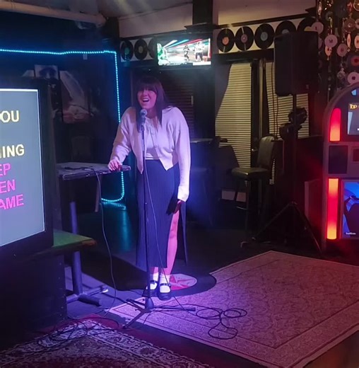 friday night was fantastic 🔥 #karaoke #walnutgrove #jagerbomb #freeentertainment