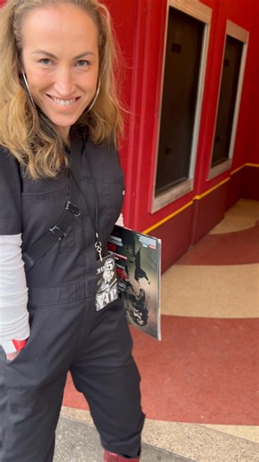 5.4K views · 93 reactions | Happy Dance朗 VIP meeting John 5  #guitarist #guitar #concert #funtime | Melanie Atl | Facebook