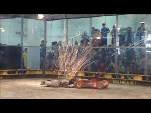 Robogames 2018 - Sewer Snake vs Touro Maximus