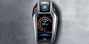 El BMW i8 nos deja ver su llave inteligente