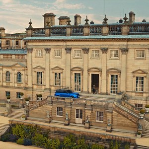 Dynamic by design. Make Range Rover Sport truly yours. Choose your perfect engine. | Range Rover