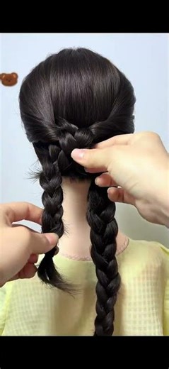 Master the Spring Look with a Thousand Gold Hairstyle Tutorial