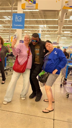 Miami Party Vibes: A Night of Dance and Energy