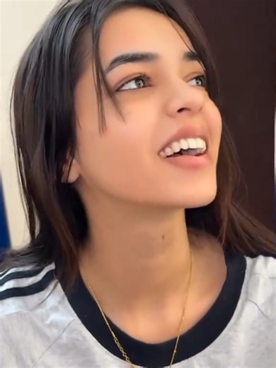 kitna khila rahi hai yar ye 🤩 #viralvideo #foryoupage #fyp #viral #foryou