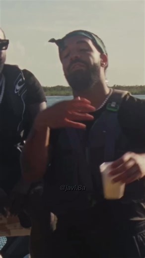 Nicki Minaj ft. Drake - Needle (Official Video)