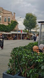 Tourists, Cafés & the Taste of Istanbul #Istanbul #IstanbulMarket #TurkishFood #CafeCulture #TravelIstanbul #IstanbulVibes #streetlife | Guider Vibes