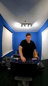 12K views · 62 reactions | Pop ➡️ HipHop ➡️ DnB in less than 60 seconds! #dj #djing #mashup #mashupdj #music #popmusic #hiphop #dnb #drumandbass #mileycryus #partyintheusa #dblockeurope #DBE #djmix #studentnight #nightclub | Jay Thomas - DJ | Facebook