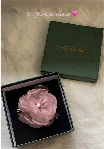 Perfect pang gift sa mga bebe niyo this coming valentines! w box na rinnn✨ #valentinegiftideas #fyp #hairclamp #kikay #trending