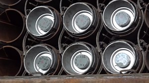 Russian Solntsepek heavy flamethrower system fires missiles at Ukrainian positions