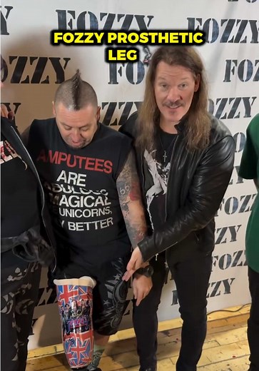 Fozzy's Unique Prosthetic Leg on UK Tour