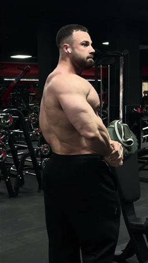 Ifbbpro classic physique posing x weeks out / road to olympia?