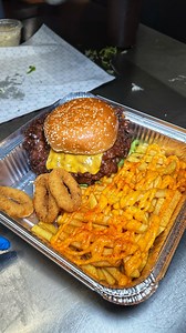 15K views · 21K reactions |  @maisondeburgers #burger #burgers #food #munchbox | The Burger Reviews | Facebook