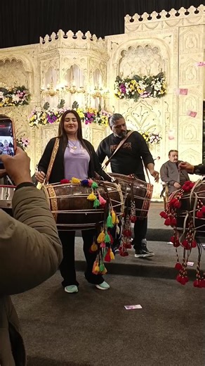 Arishma Maryam Dhol Live Performance in Sialkot