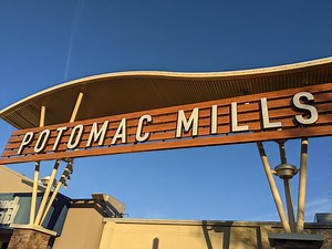 Christmas Eve Mall Hours 2021: Potomac Mills Mall