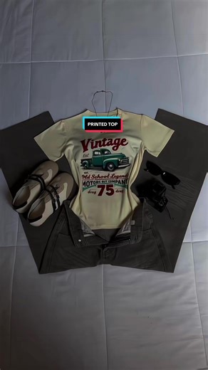 Vintage Mood with Stylish Printed Tops