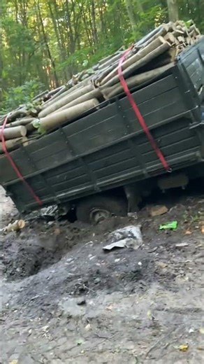 GAZ-66 and MTZ-82 tractor 😤