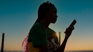 Crisis Text Line Fights To Make Counseling Services More Accessible For Young People - Blavity