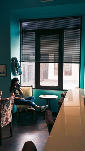 Over here with the nostalgic memories..Who remembers these days?? I was so bored 😆 I was lucky if I even got 1 customer! | The Coffee MUGG