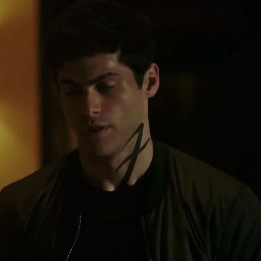 Emotional Scene from Shadowhunters Featuring Magnus and Alec