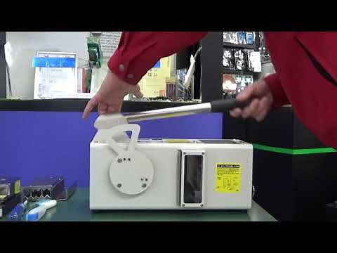CrushBox手動式HDD/SSD破壊機 HDB-30Vの安全対策（ヒヤリハットの抑制）ハイリスクアプローチの紹介。