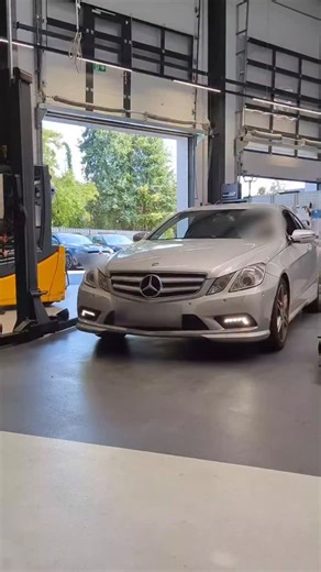 rbengineering on Instagram: "How to flush an automatic transmission 🤓 #mechanic #repair #maintenance #v8 #car"