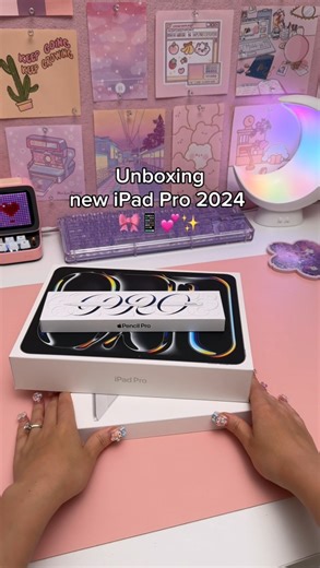 709K views · 18K reactions | the new iPad Pro 2024 ✨ Can’t believe it’s so thin  Full unboxing video will be up on my YT channel  #ipadpro #ipad #ipadpro2024 #apple #appleipad #appleipadpro #ipadunboxing #unboxing #ipadprom4 #newipad | HappyDownloads | Facebook