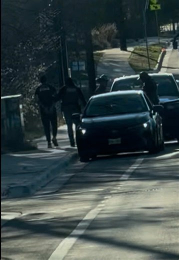 Aquí por la 38 1/2 serca del Fiesta 2/22 8:00 am