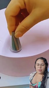 1.7M views · 32K reactions | Tutorial de como hacer unas flores hermosas si aún no tienes el pulso para hacerlas 拾拾拾 | Dulce educación | Facebook