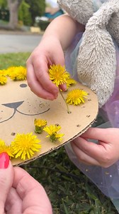 🦁 Turn old pizza boxes into a Dandylion! This springtime craft is a delightful activity for young kids and great for fine motor skills! #springtime #KidsActivities #dandelion #craft #familyfun | Adventures with Jeff & Lauren