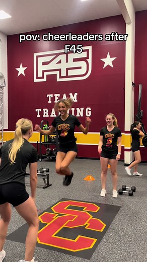 Post-workout celebration🥳 #usc #uscspirit #uscspiritleaders #uscathletics #uscedu #uscrecgym #usccheer #collegecheer #collegegym #f45