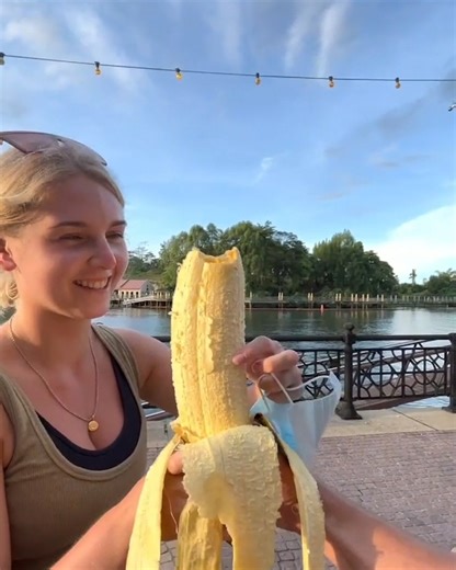 364K views · 2K reactions | Behold the most gigantic banana you've ever seen 勞 | FOODbible | Facebook