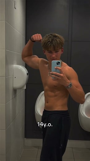 #14yearoldbodybuilder #motivation #strongabs #bodybuilder #benchpress #sportsperson #aesthetic