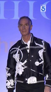 Bill Nye the MODEL Guy! 🕺 Our favorite science teacher hit the runway at the 9th Annual Blue Jacket Runway Show in New York City, strutting in a navy blue bomber jacket paired with black crew socks. | KTLA 5 News