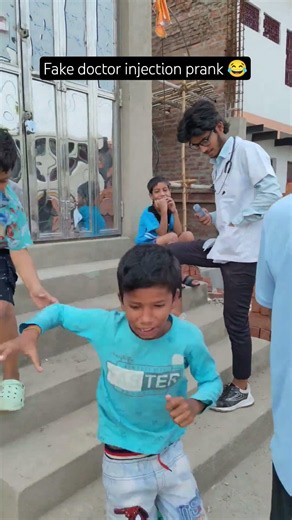💉 Doctor Injection Prank 😂 | Sab Dar Gaye! #ytshorts #funny #viralvideo #comedy #prank