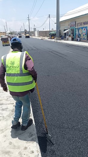 Road Construction Techniques: Manual Compactor Usage