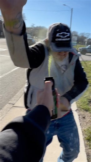 Karen PEPPER-SPRAYED!!🔥💦MUST SEE #crazy #karen #freakout #pepperspray #selfdefense #firstamendment